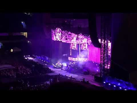 2020.02.19 Queen and Adam Lambert perform Killer Queen