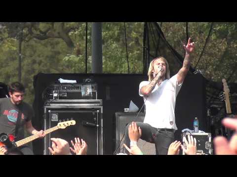 Chiodos - There's No Penguins In Alaska (live at Riot Fest 2012)