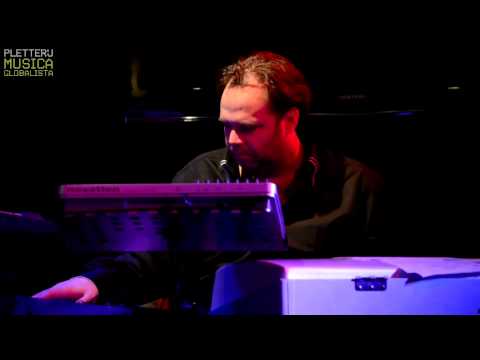 Chris Hinze New Combination, "Flute Groove"