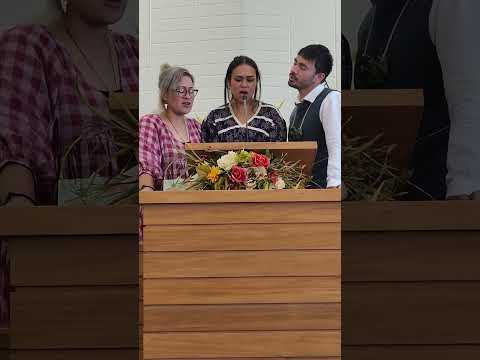 Kiri Riwai-Couch, Matariki Riwai-Couch and Iraia Matthews sing Mary did you know