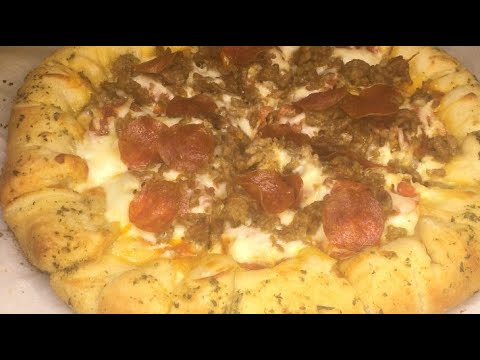 Sausage And Pepperoni Stuffed Crust Pizza