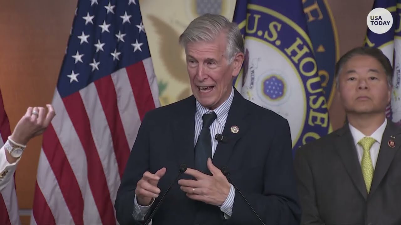 Amid push for AI regulation, House Democrats press conference calls out Mike Johnson over recess