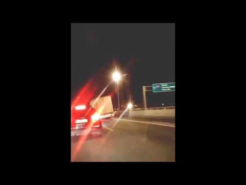 Ciężarówka bez koła + upierdliwy szeryf lewego pasa