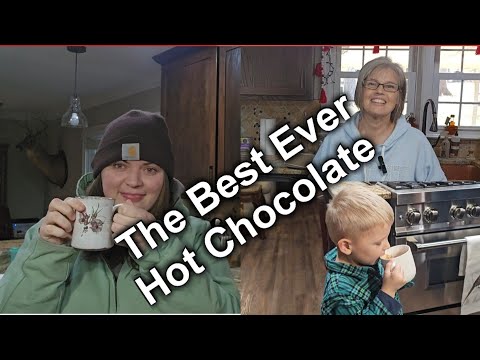 Easy Crock Pot Hot Chocolate ~ Great for the Polar Vortex!