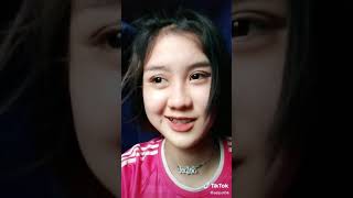 Download lagu Story wa tik tok cewek cantik @Selpot04 mp3