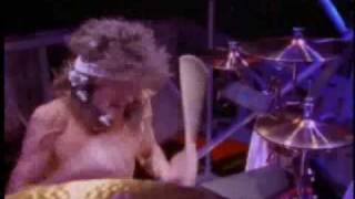 Mötley Crüe - Wild Side [Official Music Video]