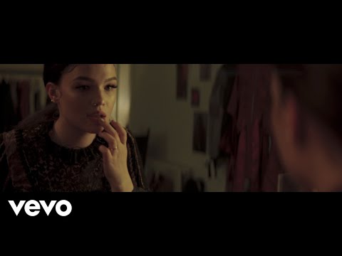 Lola Young - 3rd of Jan (Official Video)
