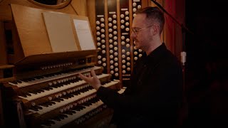 Video thumbnail for The Royal Albert Hall organ explained by Richard Hills by Royal Albert Hall Organ