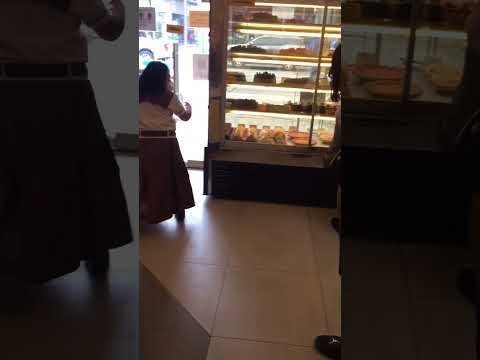 Bili cake c yany😂👨‍👩‍👧‍👦🎂