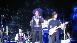 Dave Stewart - Here Comes The Rain Again (Canberra 7th December 2011)