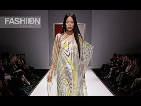 GATTINONI Spring Summer 2002 Milan - Fashion Channel
