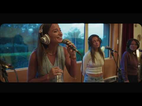 Judit Neddermann and Maren