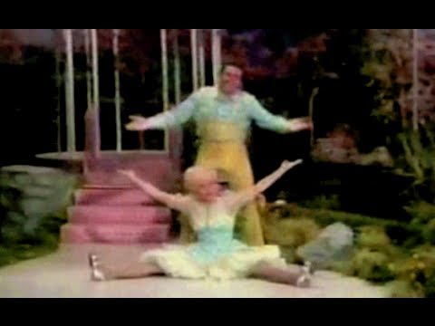 MF DOOM & MC PAUL BARMAN - HOT GUACAMOLE (FEAT. BOBBY BURGESS & CISSY KING)