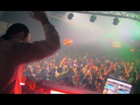 Sandro Peres playing Sweet Child omine remix