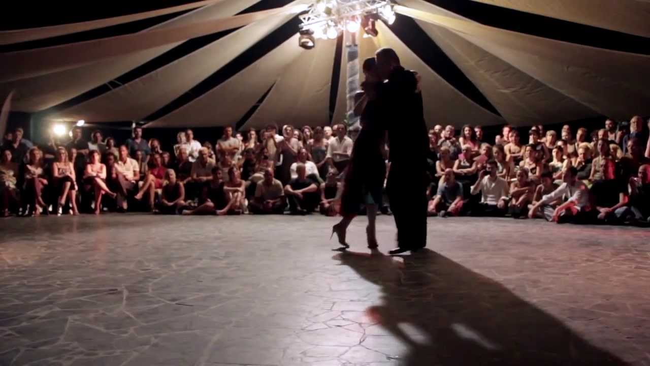 Video thumbnail for Ricardo Barrios & Laura Melo "Una Fija" Carlos Di Sarli-Catania Tango Festival 2013