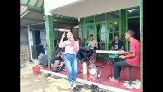 Download lagu Sumpah !!! suaranya mirip rita sugiarto banget||mutiara cinta om.AGS - yulia swara mp3