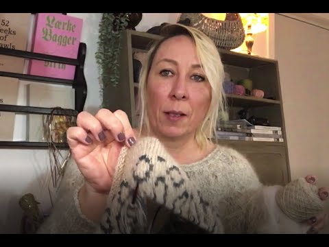 It's Yarn, Dansk strikkepodcast episode 10. 2022. Den hvor bordet ryster med kameraet. Sorry!