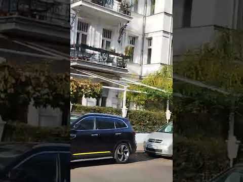 Ansbacher Straße mit dem Fahrrad durante Berlim