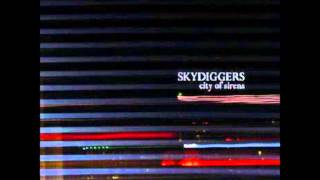 Music video thumbnail preview for Laura Love - Skydiggers by Skydiggers