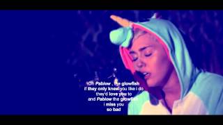 Miley Cyrus - Pablow (Lyrics)