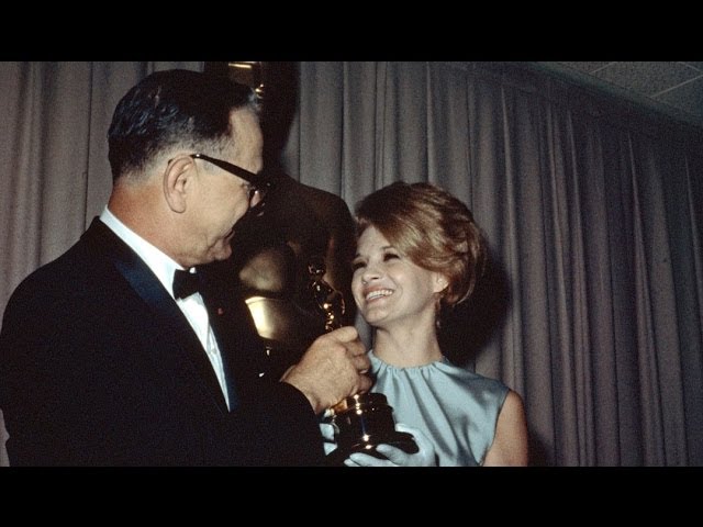 "Cleopatra" winning the Oscar® for Special Effects