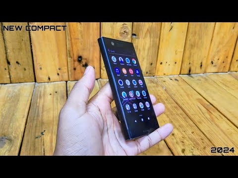Using the smallest Sony Xperia phone in #2026