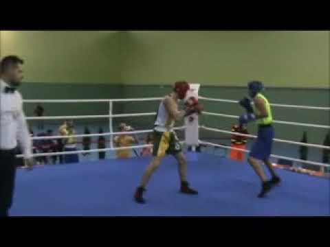 Kewin Gibas (TS Czarni-Góral  Żywiec)  -  Edward Hrebinnyk (BKS Sokół Gliwice)