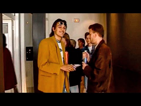 Départ des joueurs du Nîmes Olympique pour Paris avant la finale de la Coupe de France en 1996