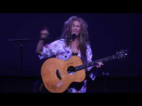 Innovative virtuoso guitar | Vicki Genfan | TEDxGreensboro