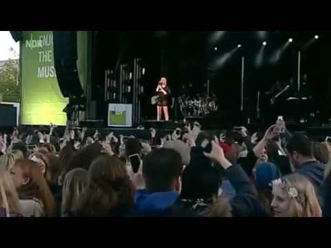 Jessie J Flashlight Live Hannover 2015