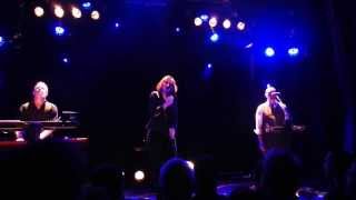 ALISON MOYET:Winter kills (snapshot video by Eric Hewson Schmit)