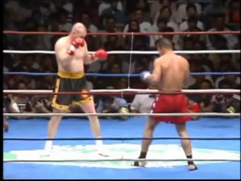 Andy Hug vs Mike Bernardo K-1 Revenge '95 (7/8)
