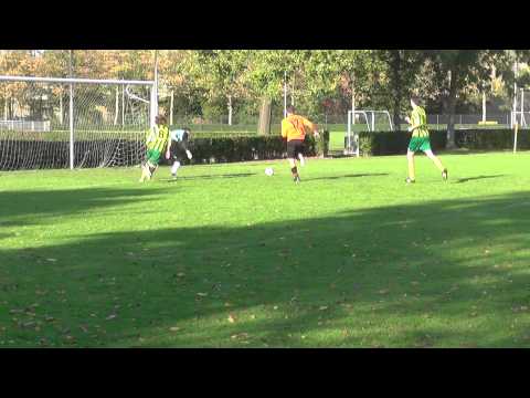 Opjestropdas 26 oktober 2013 Brederodes 5 - VV De Meern 9 com 3-3 Doelpunt Joost, assist Peter (1-2)