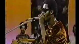 stevie wonder singing papa was a rolling stone