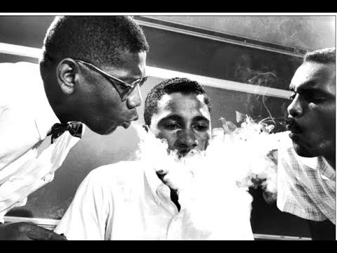 1960年の公民権の座り込み事件が私に起こった方法と理由 (How & Why The 1960 Civil Rights Sit-Ins Got To Me)