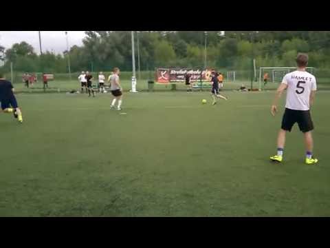 StrefaFutbolu.pl: Przyjaciele Fryzjera - Akademia Teatralna