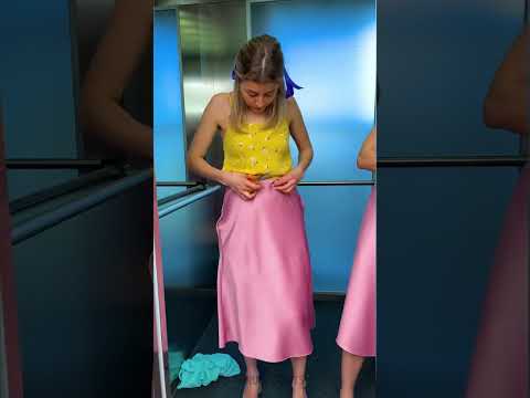 😆 When Your BFF Wears the SAME Dress… Instant Fix! #fashion #look