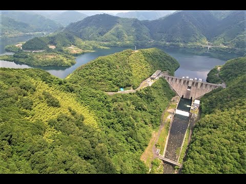 【鏡野町】魅せる！ アートな苫田ダムと奥津湖を空中散歩／岡山県