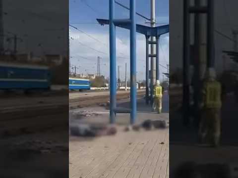 Al menos 13 muertos en un ataque ruso en Dnipró, Ucrania #shorts