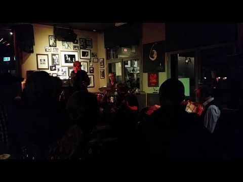 Dizzy Robby & Blues Raiders  eindfragment Caldonia en applaus