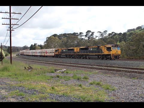 Aurizon LDP008 & LDP009 haul huge Intermodal train through Kilmore East - Australian Trains