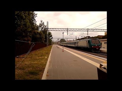 E.464.xxx + pilotina a piano ribassato sul Regionale (R 11602) Ancona - Ravenna  (Riccione)