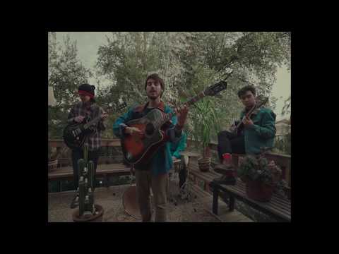 LARÓ- Abriendo Latidos (Videoclip Oficial)