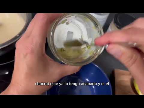Cena ligera de alta densidad nutricional: caldo de huesos con fermentos y zumo de limón
