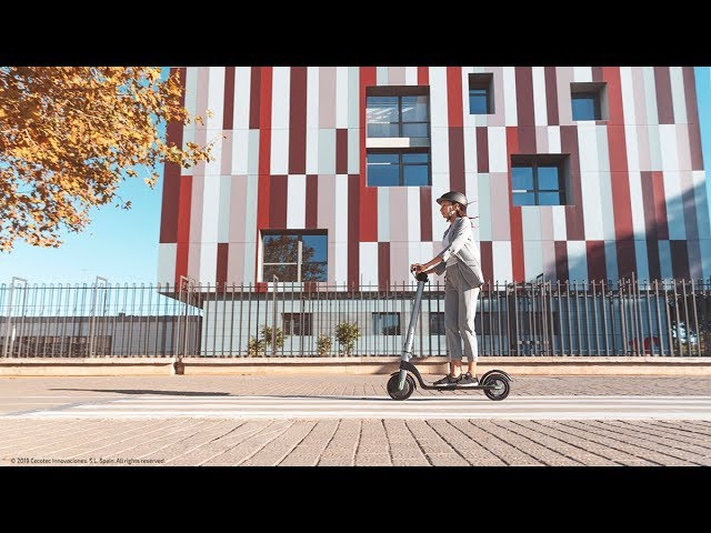 Patinete elétrico Cecotec Bongo Serie A Connected 350W Autonomia 25km Rodas 8,5" APP Preto video