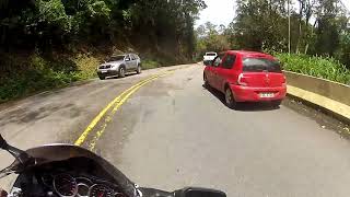 um pouco da decida da Serra de Taubaté com movimento slc muito carro