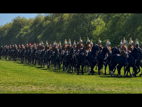 HUNDREDS OF HORSE GUARDS PREPARE FOR HUGE EVENT IN LONDON 🇬🇧