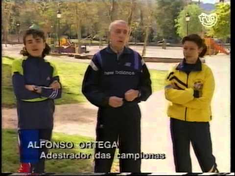 Reportaje a Vanessa Veiga en TVG en 1998 con Julia Vaquero