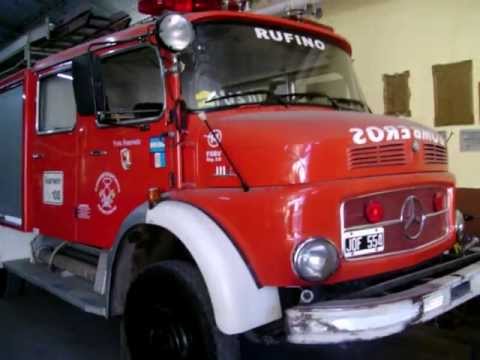 Autobomba Mercedes Benz MB-1113 de los Bomberos Voluntarios de Rufino 25-05-2013