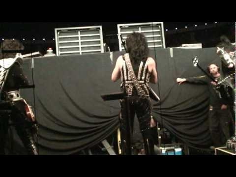 KISSONLINE EXCLUSIVE: Crew's Eye View: Modern Day Delilah